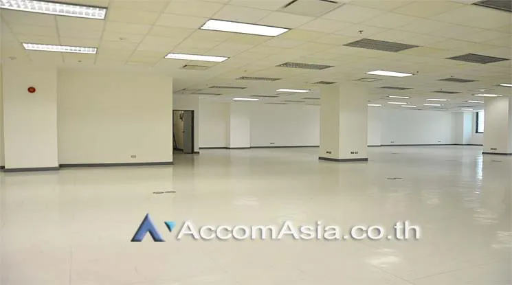 unit Office space For Rent in Ploenchit, Bangkok  near BTS Chitlom - BTS Ploenchit (AA10222)
